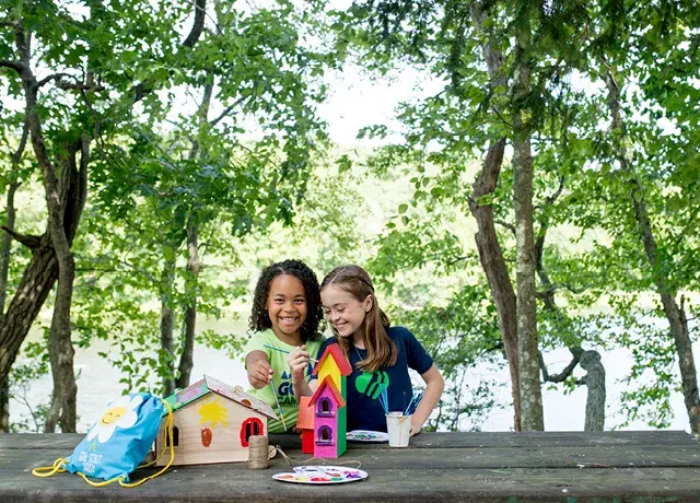 Design a cozy habitat for an animal