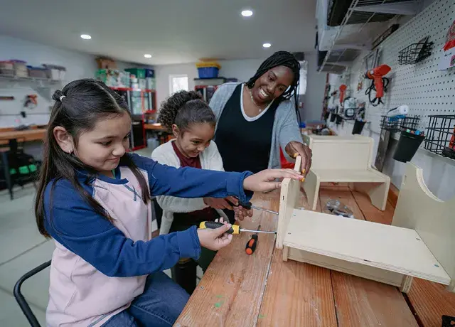 Design a neighborhood shelter